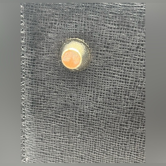 Neely and Chloe black leather shoulder bag - Picture 6 of 15